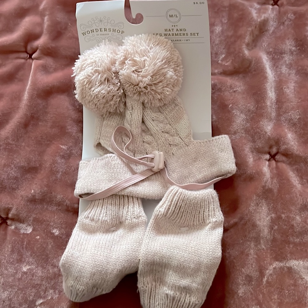 Hat and leg warmer set